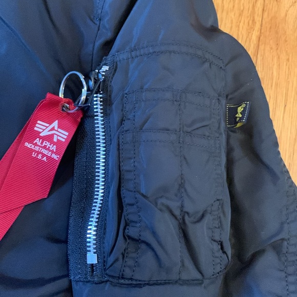 Alpha Industries Bomber with arm tag - Picture 7 of 12